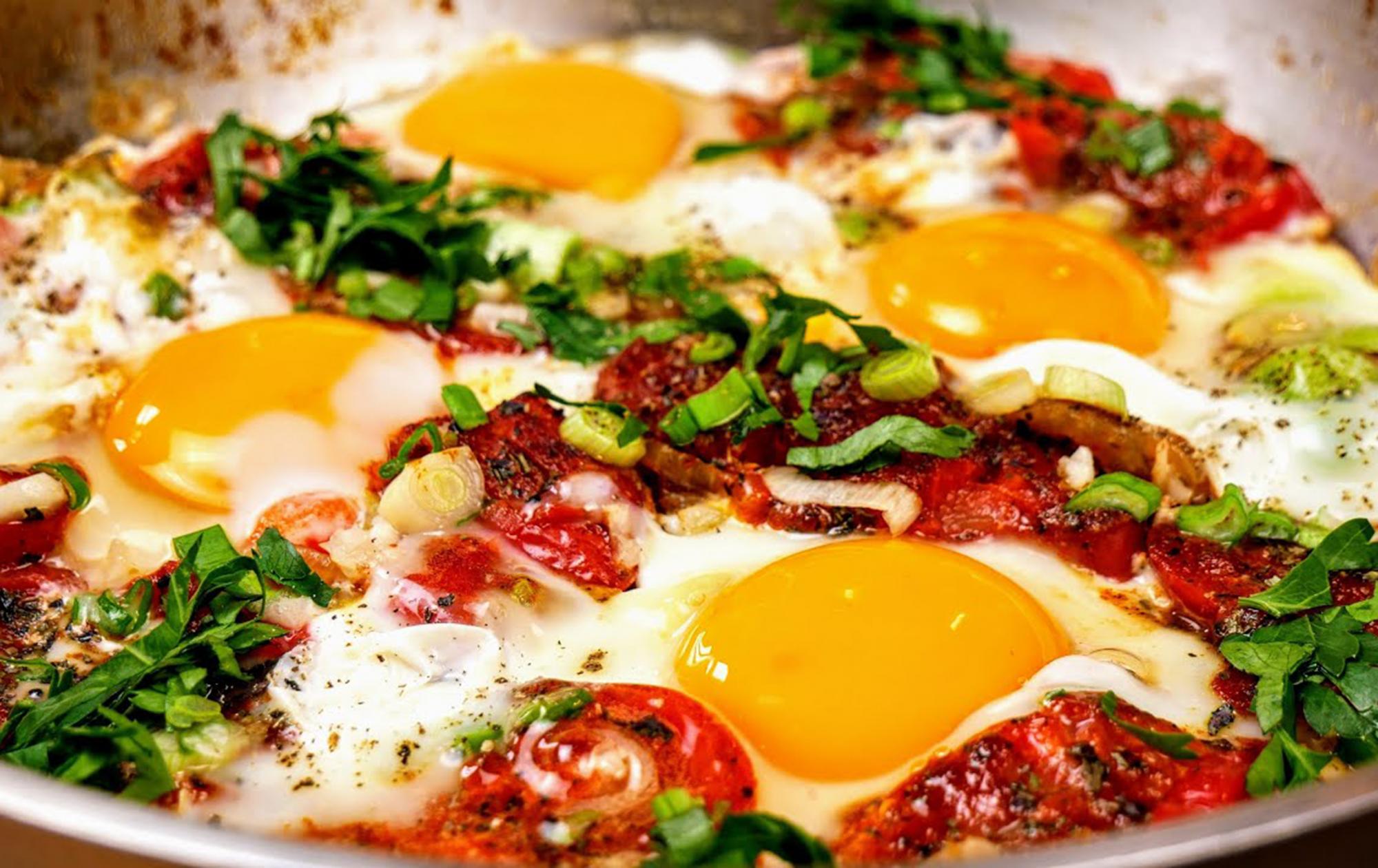 Як в кращих ресторанах: секрети правильного смаження яєць, яких ви не знали